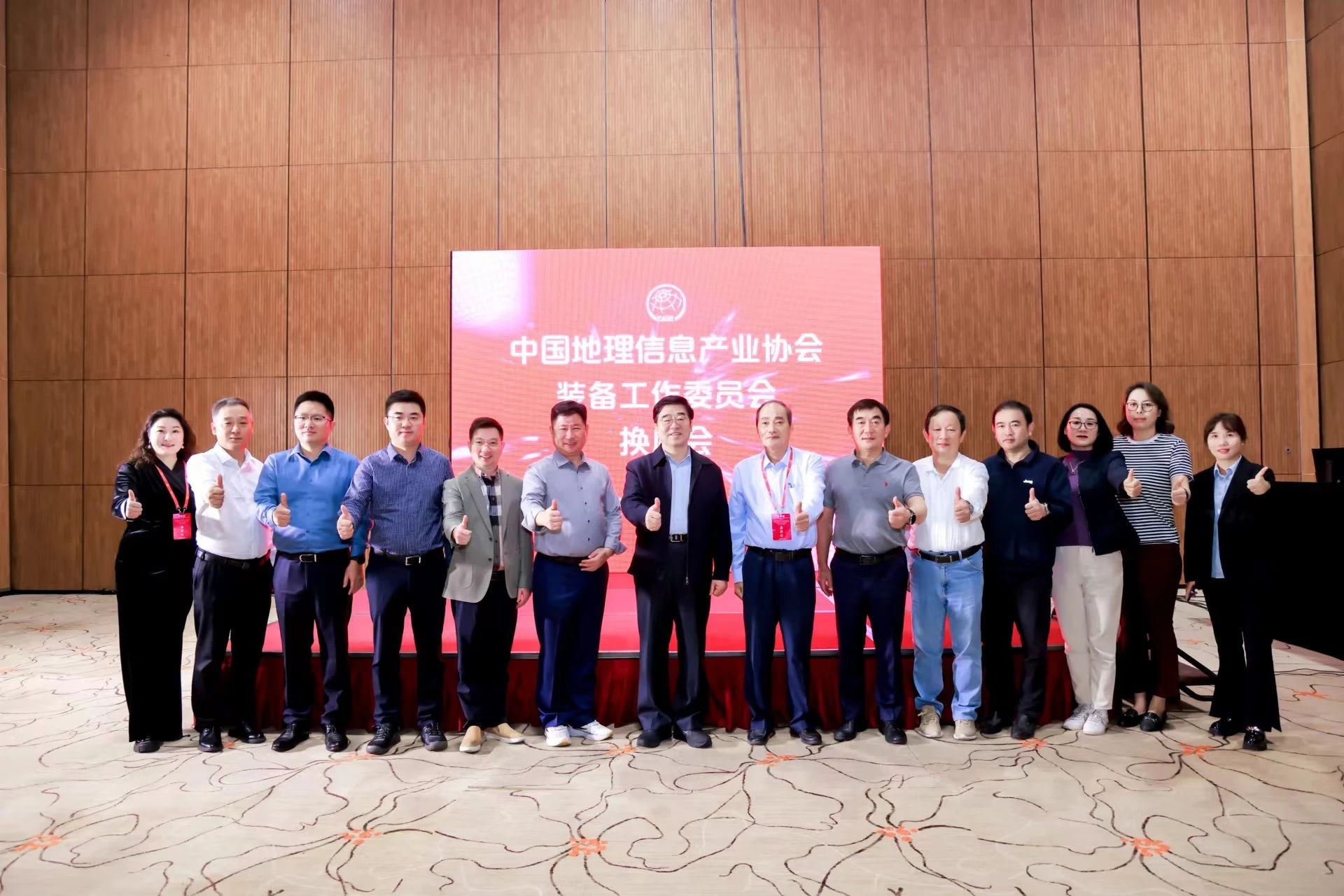 1739002903193428.jpg 8.jpg